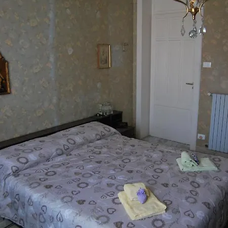 Oda ve Kahvaltı 4you Palermo